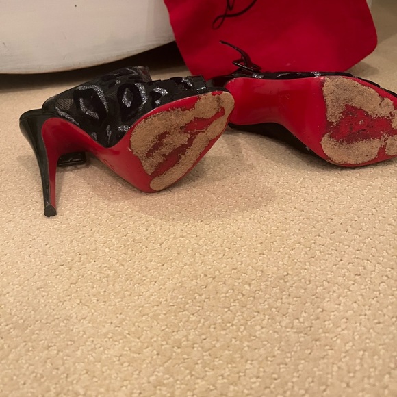 Christian Louboutin ankle strap booties (black & silver). - Picture 6 of 8